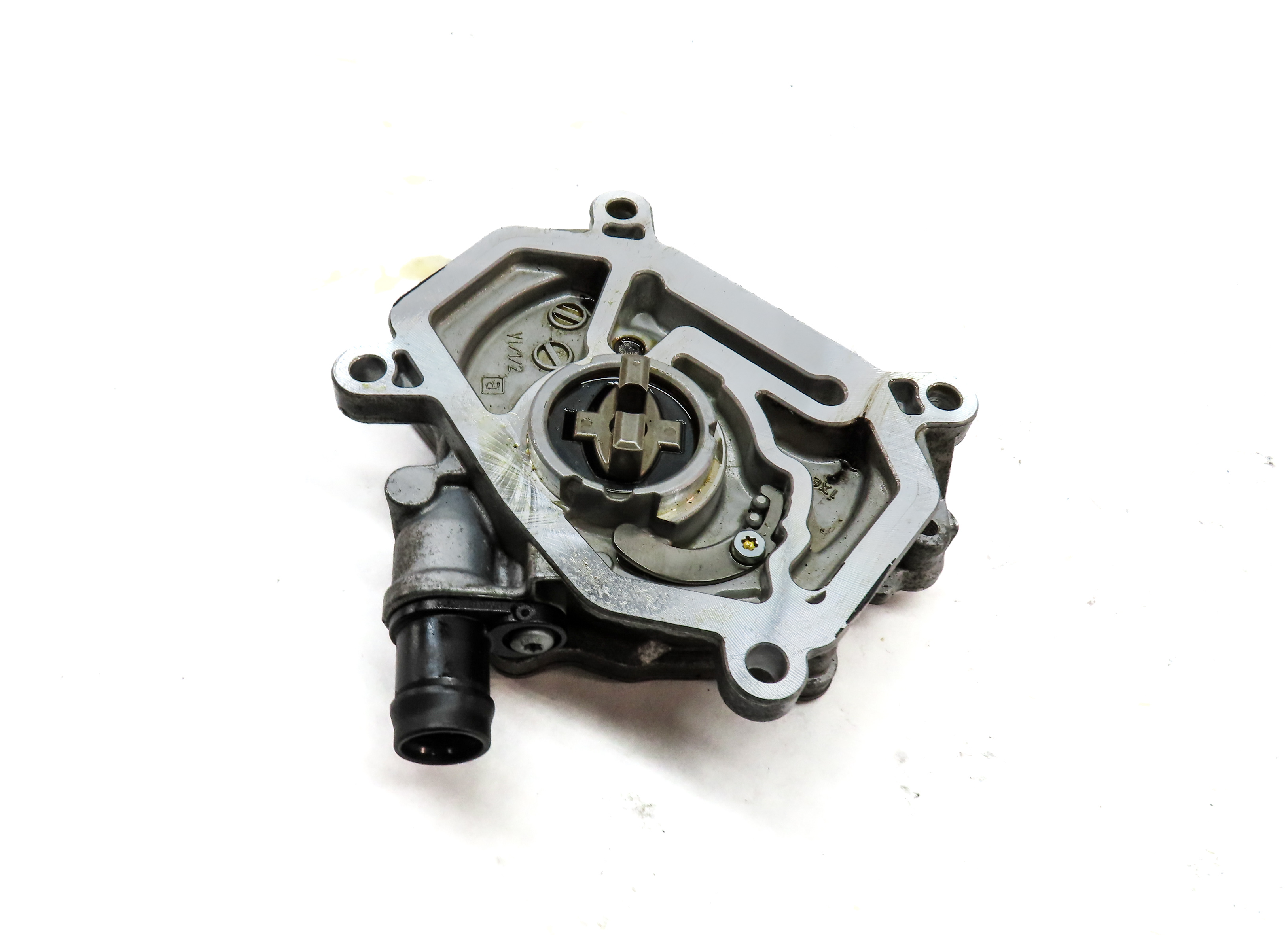 13-21 MERCEDES B C CLA GLA GLC SLC SLK (C117 W205 W253 W246 X156) VACUUM PUMP — exact item pictured